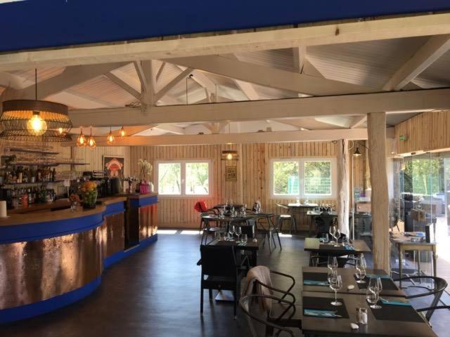 Domaine Du Collet**** Hotell Villeneuve-en-Retz Exteriör bild